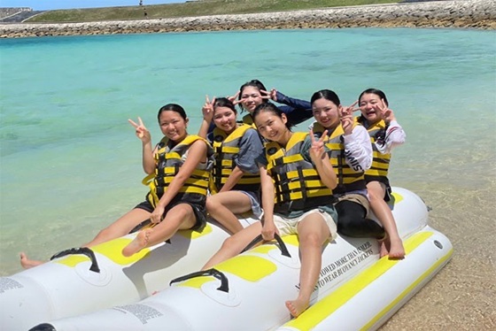 【海島】夏戀沖繩4日～海洋博．熱帶海灘俱樂部(香蕉船.獨木舟.夕陽B.B.Q)